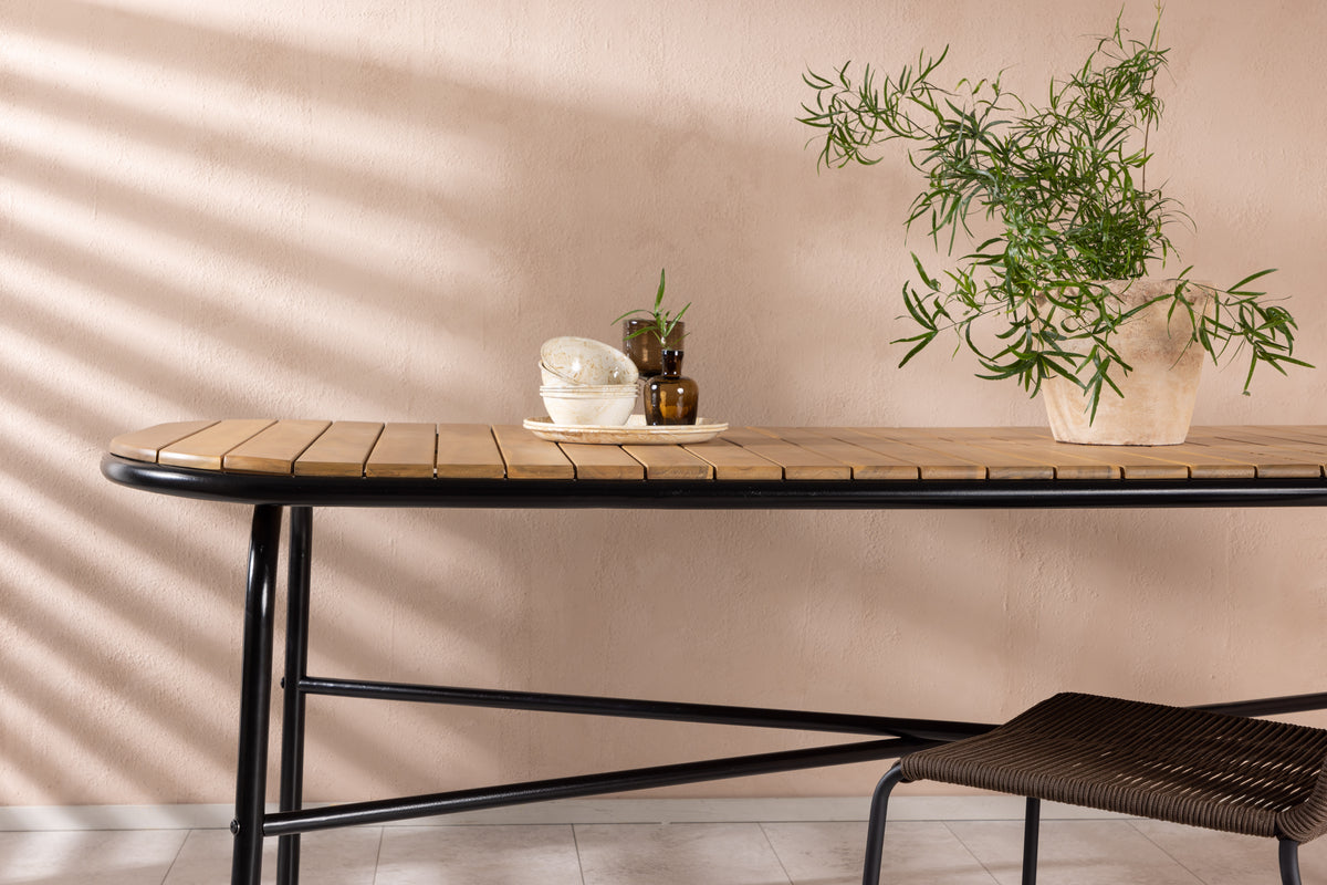 HOLMBECK dining table