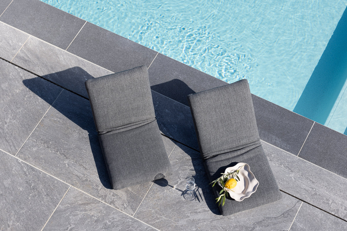 TROND lounge chair