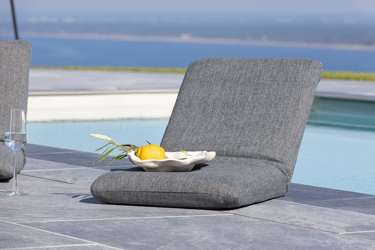 TROND lounge chair