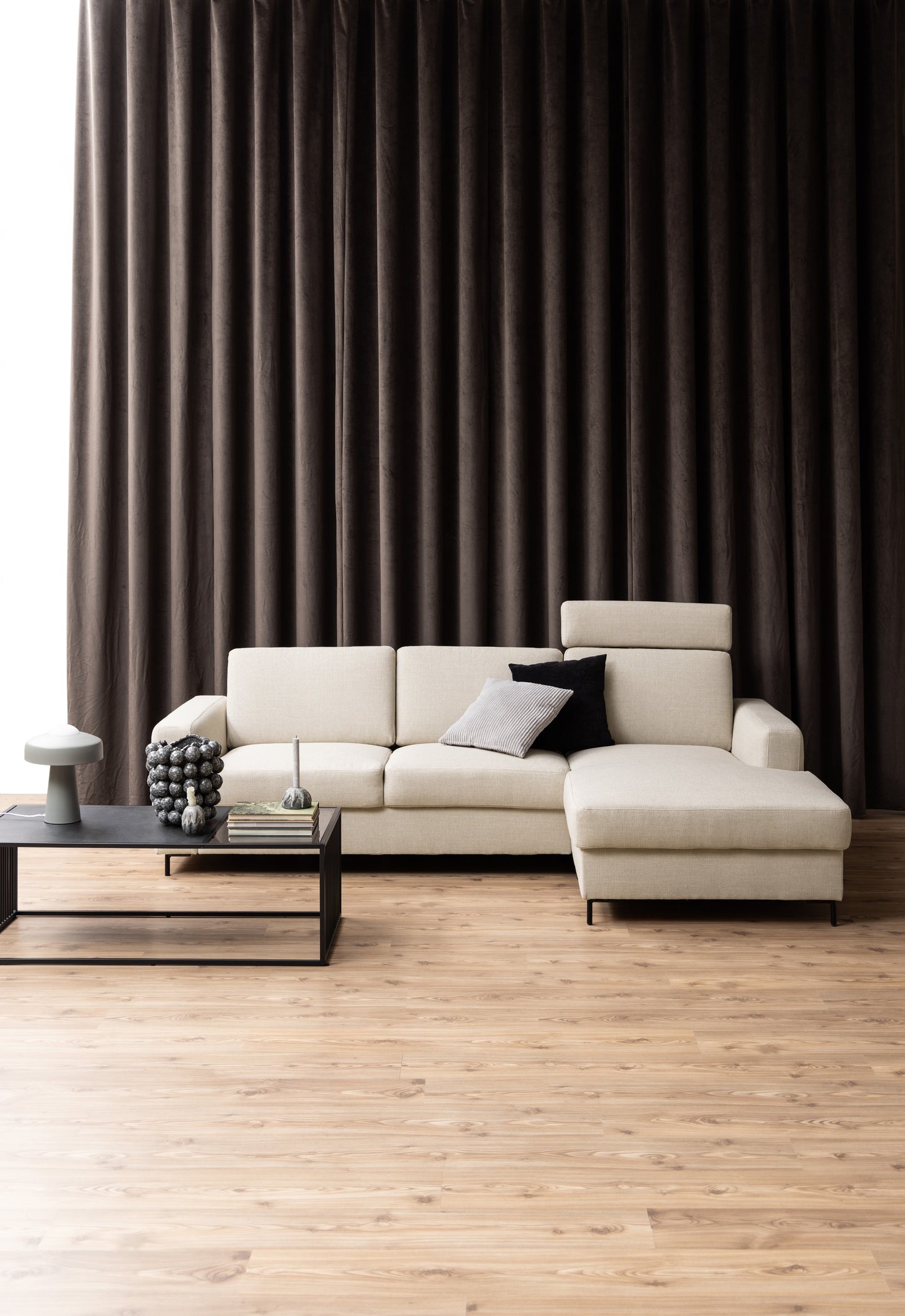 Strington coffee table *** OFFER ***