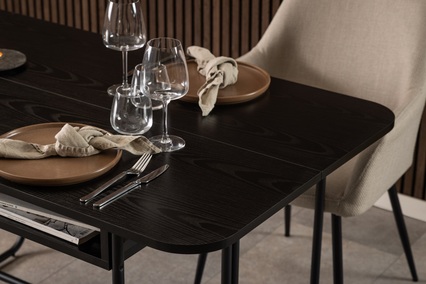 Darlington dining table